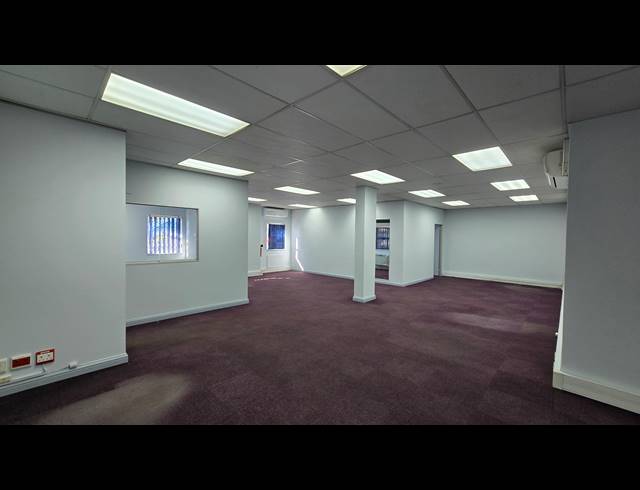 3,301M² WAREHOUSE TO LET IN SPARTAN